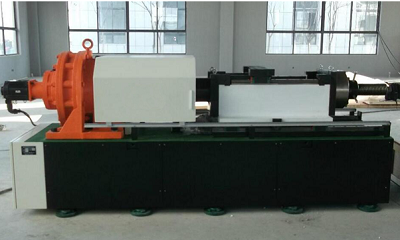 �ߏ�(qi��ng)��˨Ť�D(zhu��n)ԇ�(y��n)�C(j��)���d��ע�����(xi��ng)����Щ��